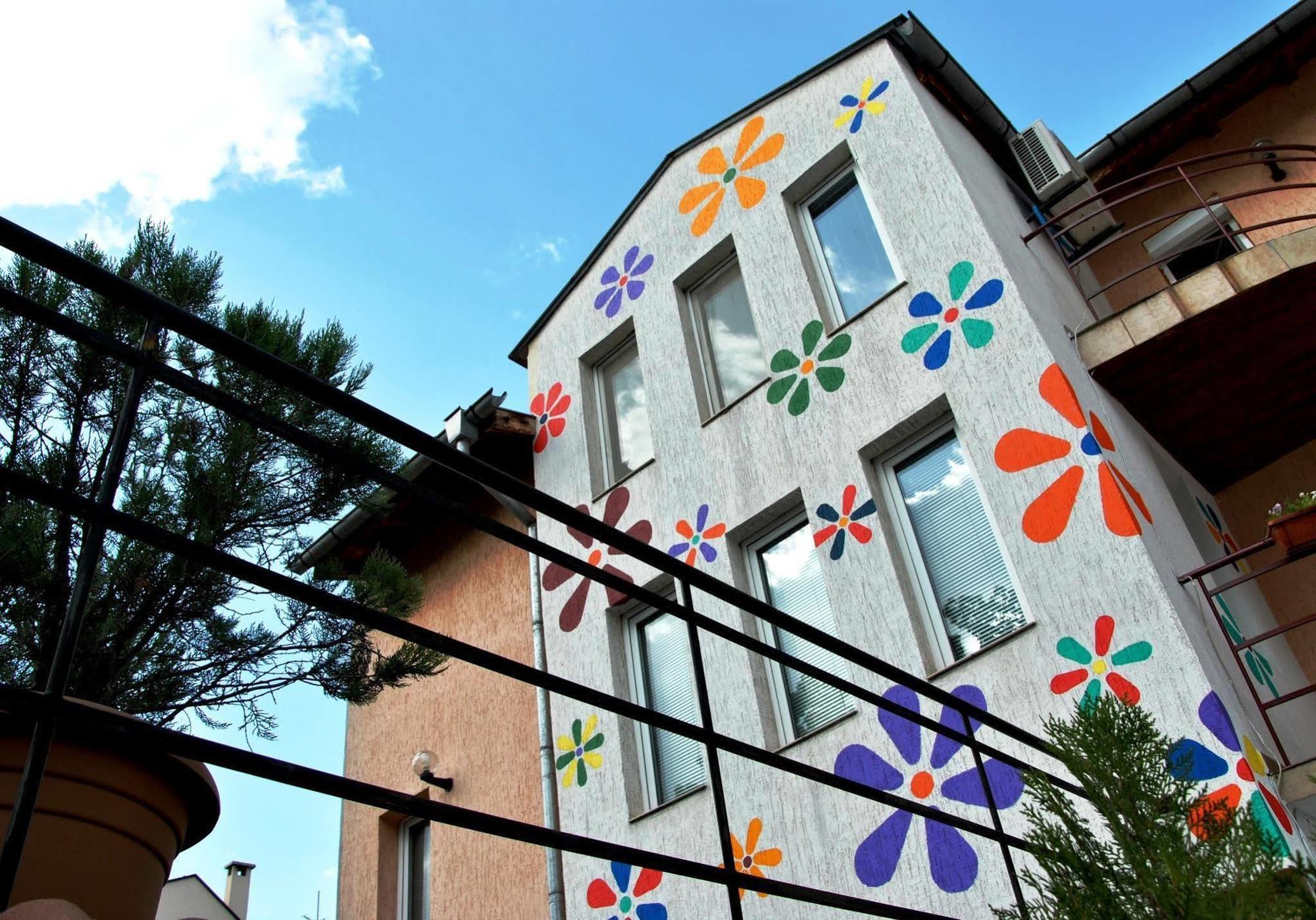 10 Coins Hostel Sofia Exterior foto